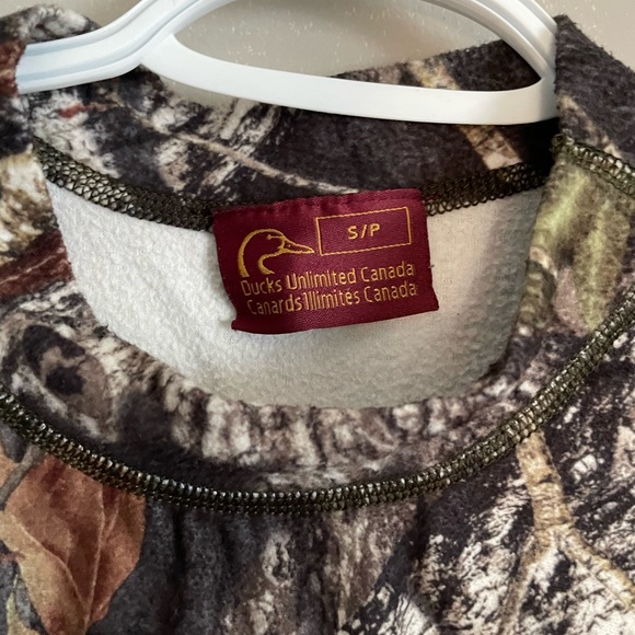 (S) Camo Fleece (thin) Top - Picture 3 of 3